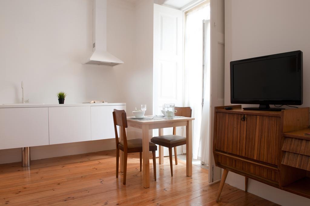 Coimbra Vintage Lofts Apartments חדר תמונה